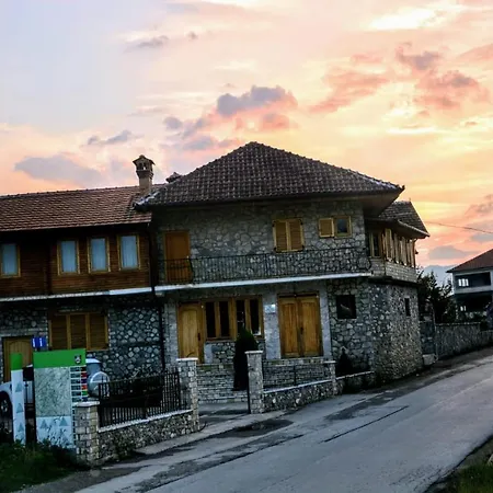 Konaku Pensjonat Qender Tomin