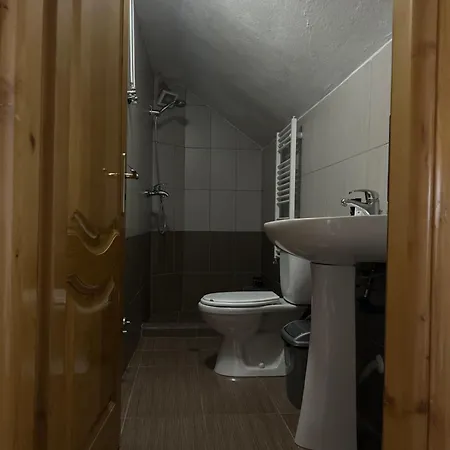 Konaku Pensjonat Qender Tomin