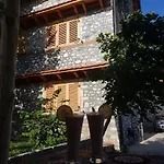 Konaku Gasthof Qender Tomin