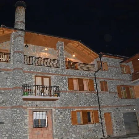 ゲストハウス Konaku 3*